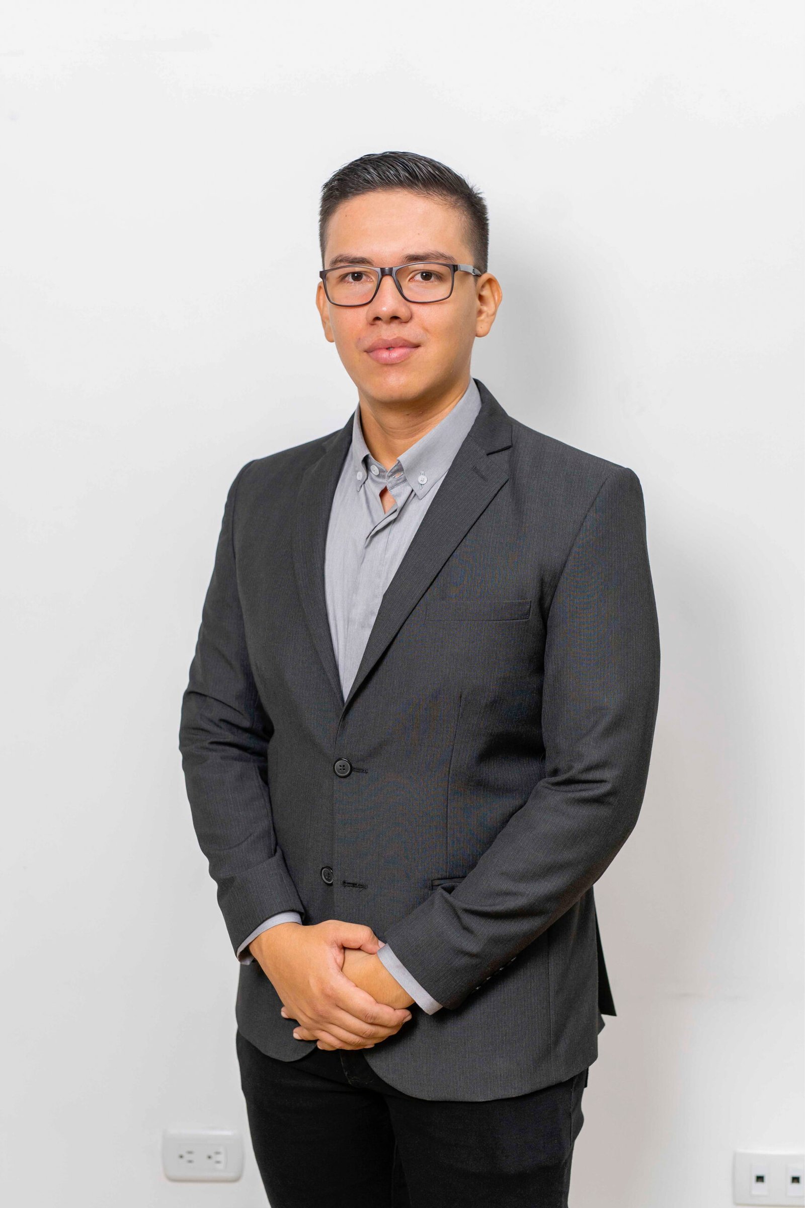 Dr. Juan Sebastián Niño González